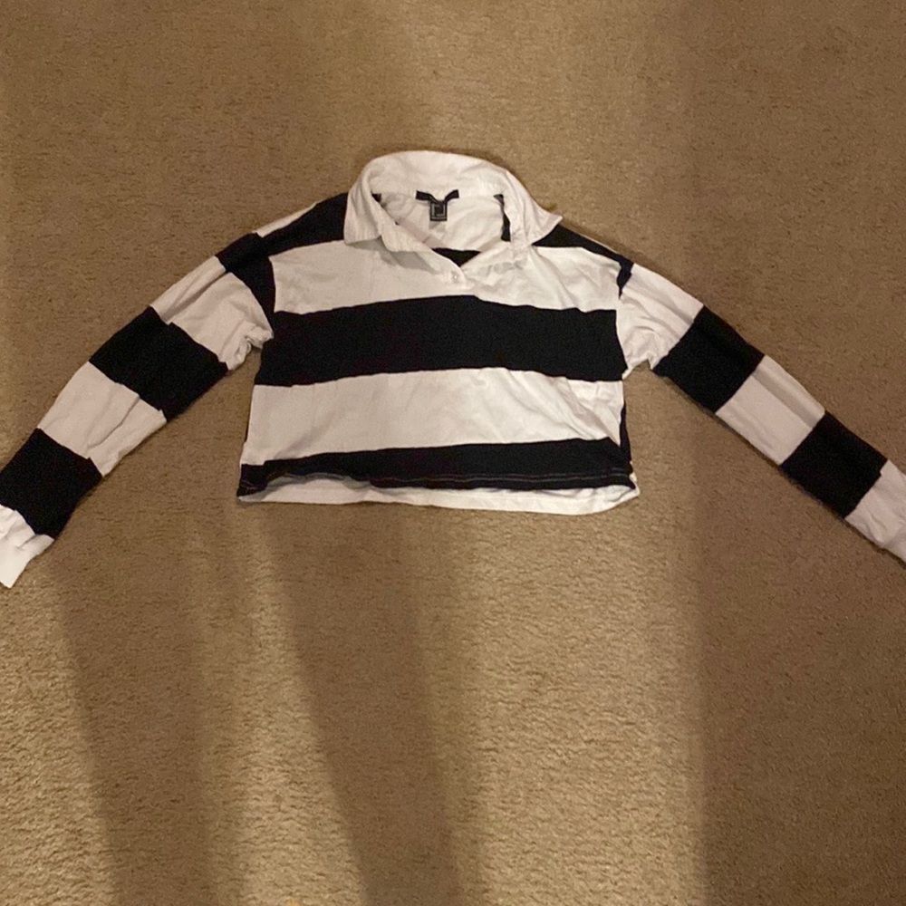 black white cropped long sleeve